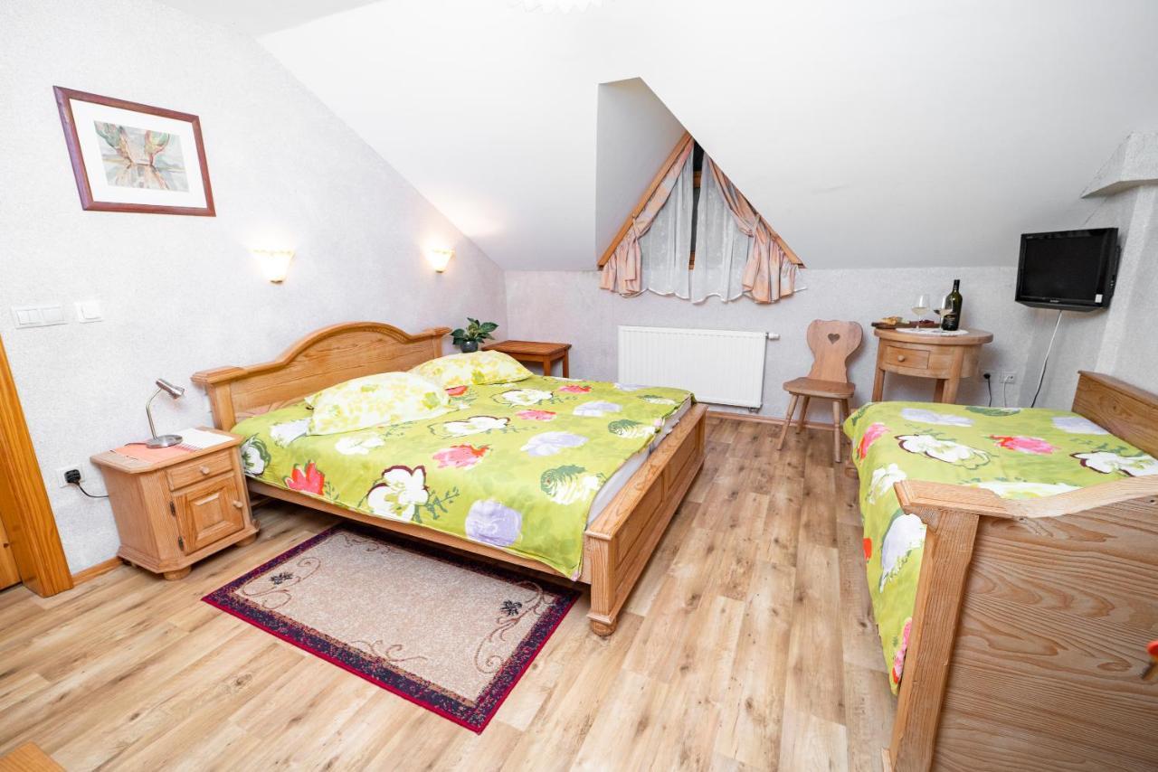 Guesthouse Mocivnik Okroglice Luaran gambar