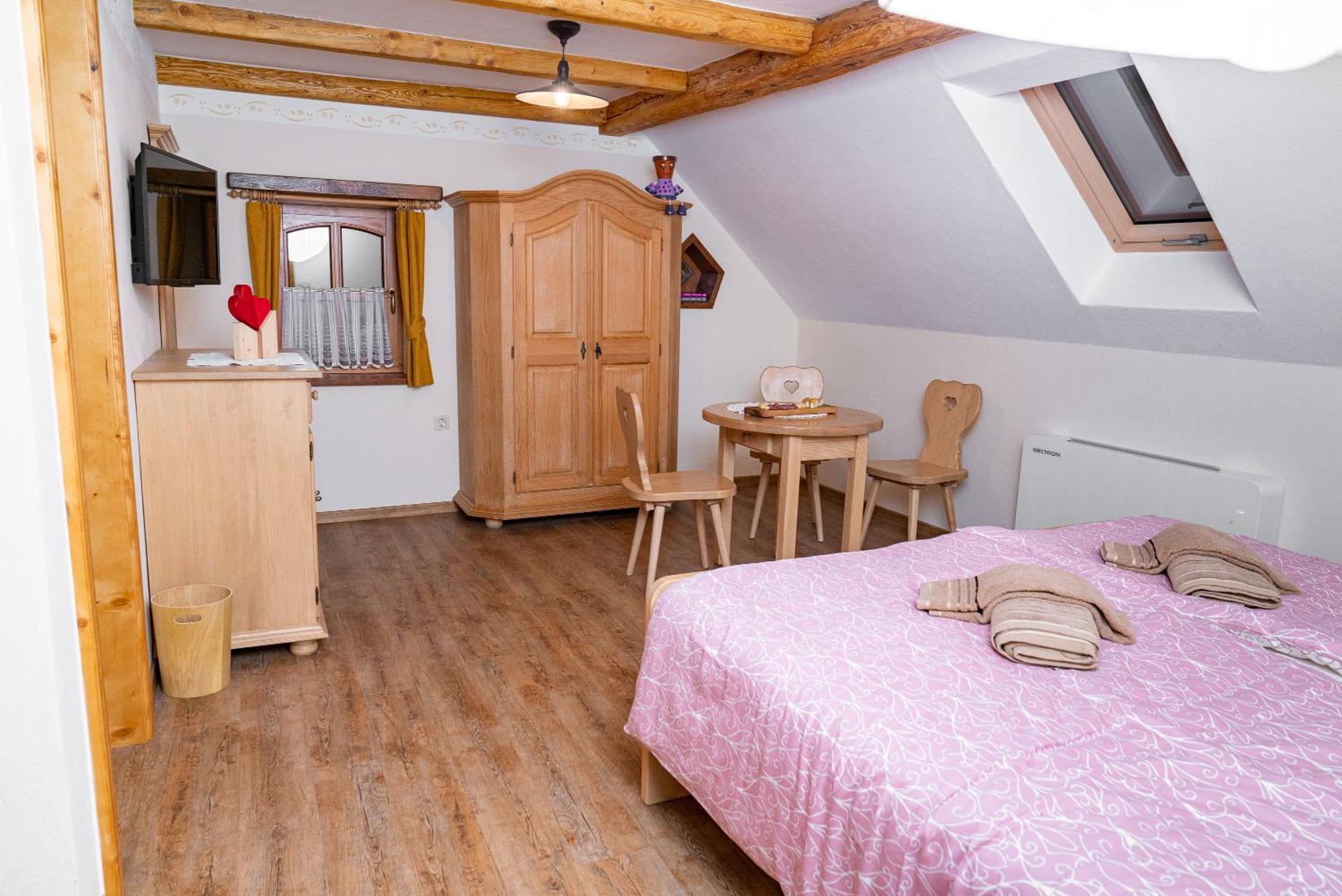 Guesthouse Mocivnik Okroglice Luaran gambar